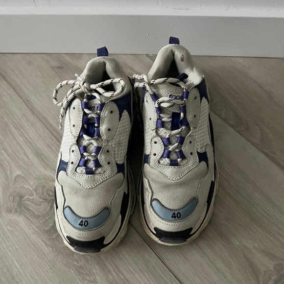 Balenciaga triple S size 40 white and shades of purple 
Used - Picture 1 of 2